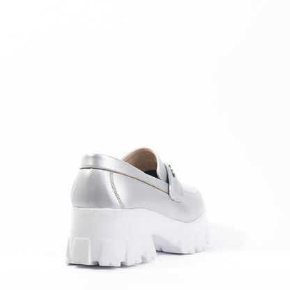 Modern heel boots with a high sole-2100