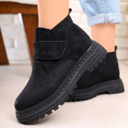 Casual shoes of suede leather-602