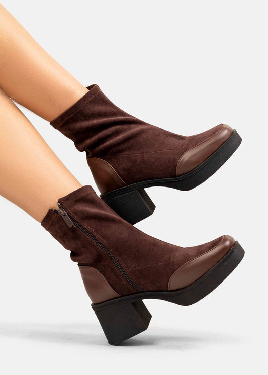 Modern tricot halfboot with leather-607