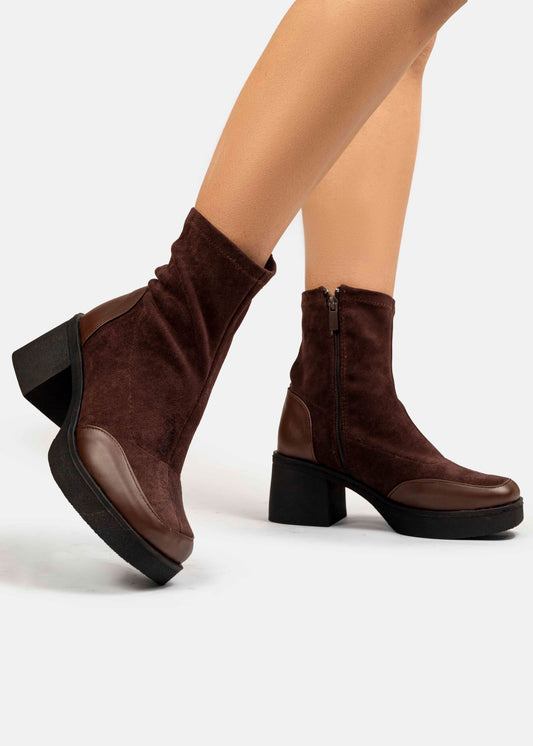 Modern tricot halfboot with leather-607