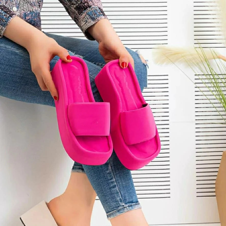 Fashionable light slipper-701