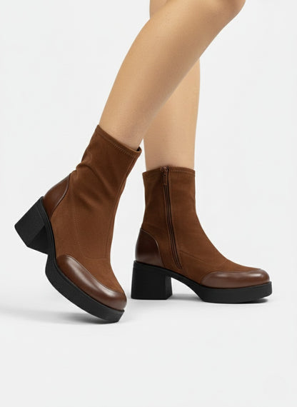 Modern tricot halfboot with leather-607